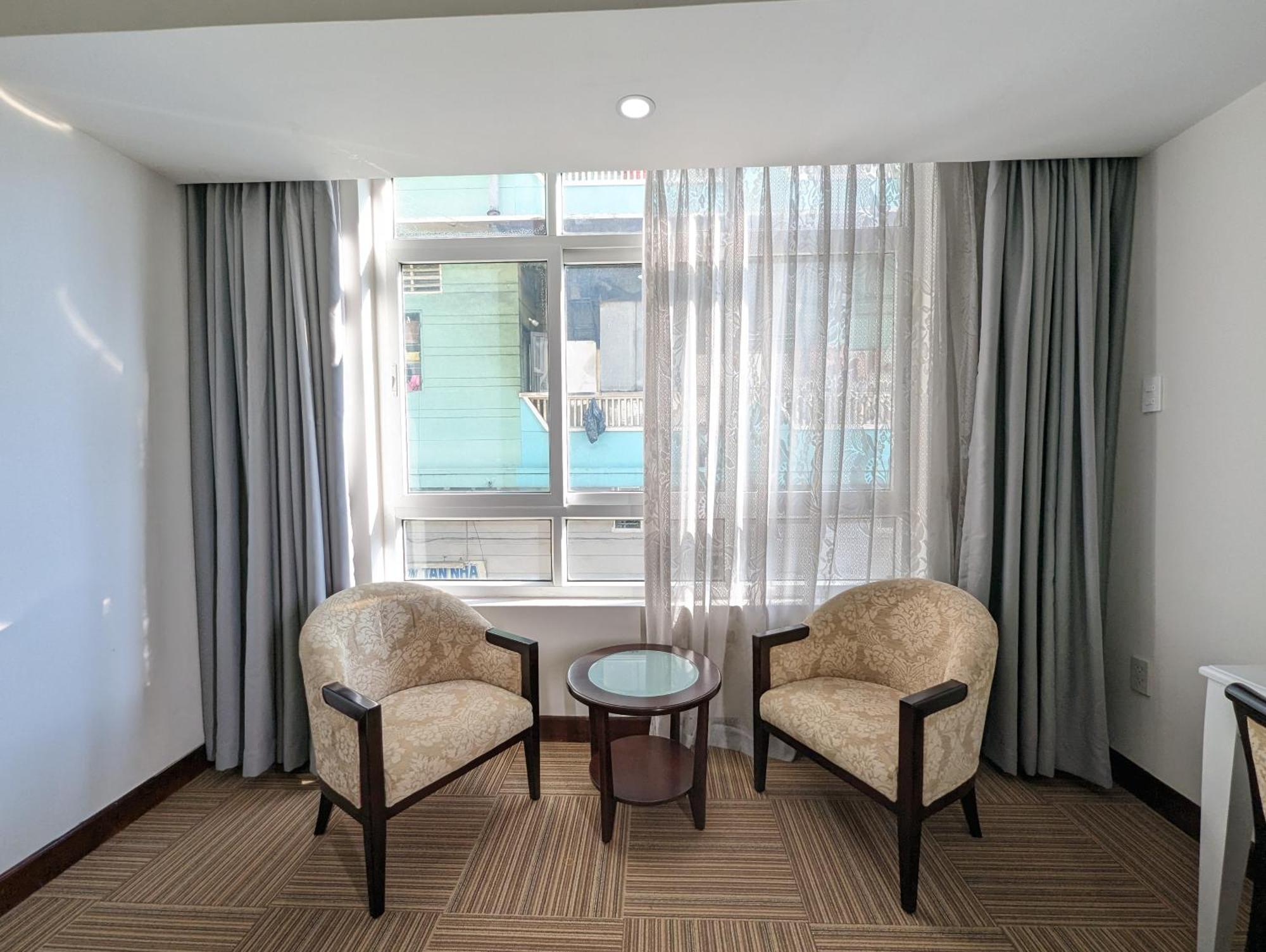 Dong Kinh Hotel Ho Chi Minh City Exterior photo