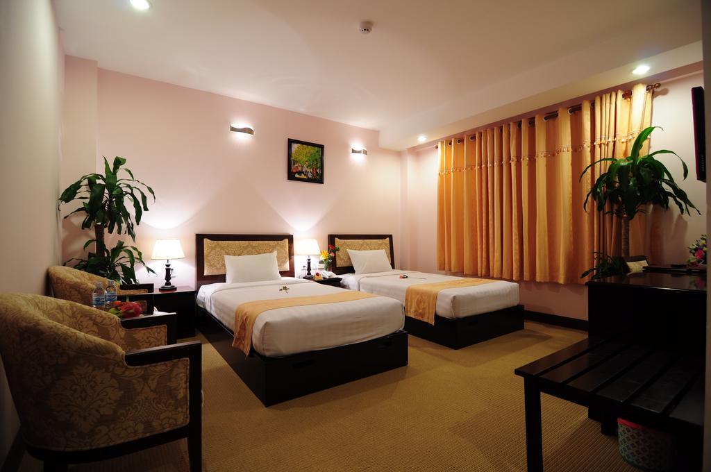 Dong Kinh Hotel Ho Chi Minh City Exterior photo